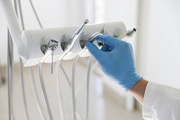 Professional Emergency Dentist technician working in Itasca, TX